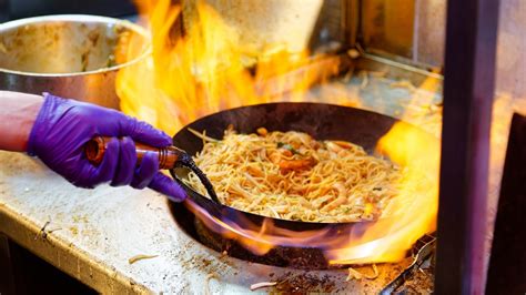 高知 ランチ 穴場：知られざる味覚の冒険